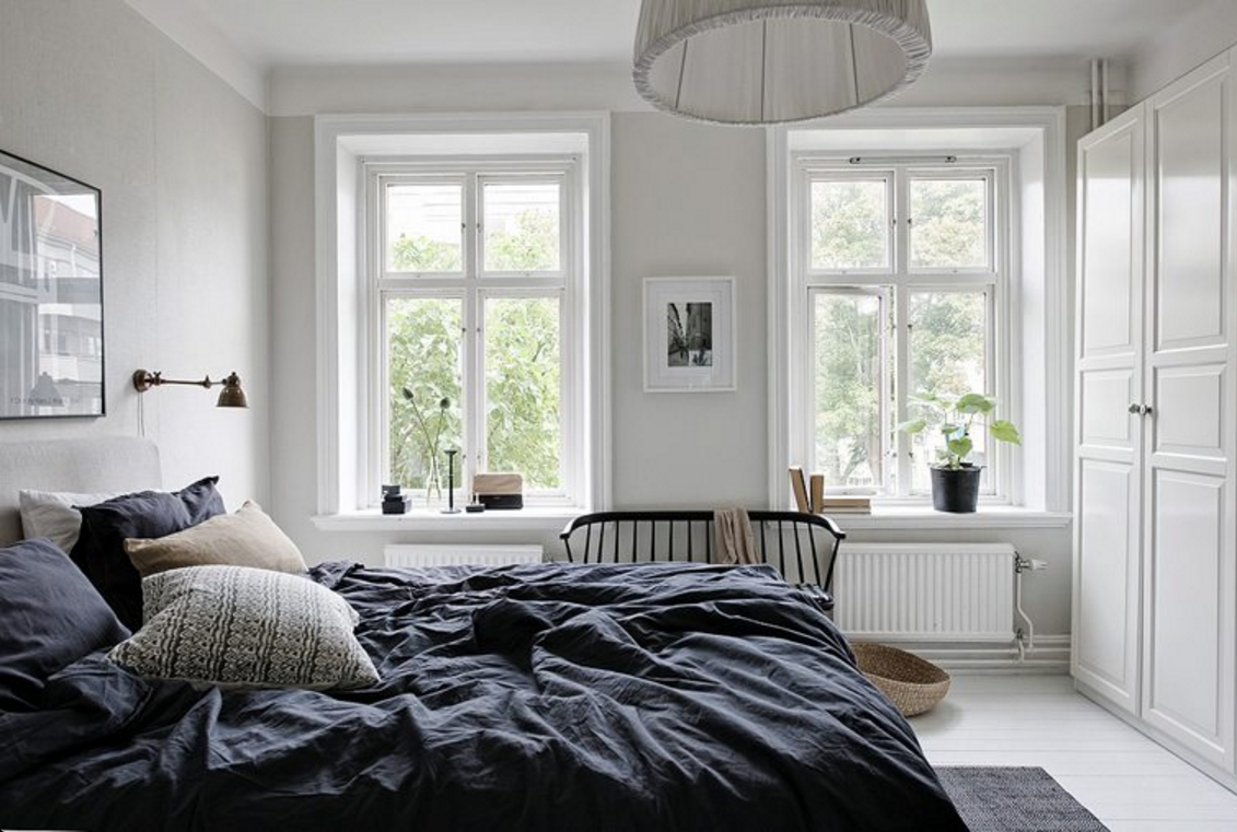 cozy bedroom to wake up to on a Sunday. 